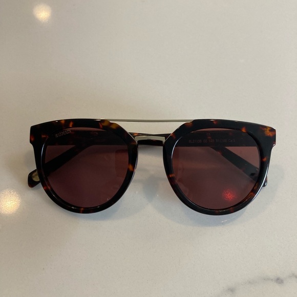 Balmain Tortoise Round Sunglasses main image 4